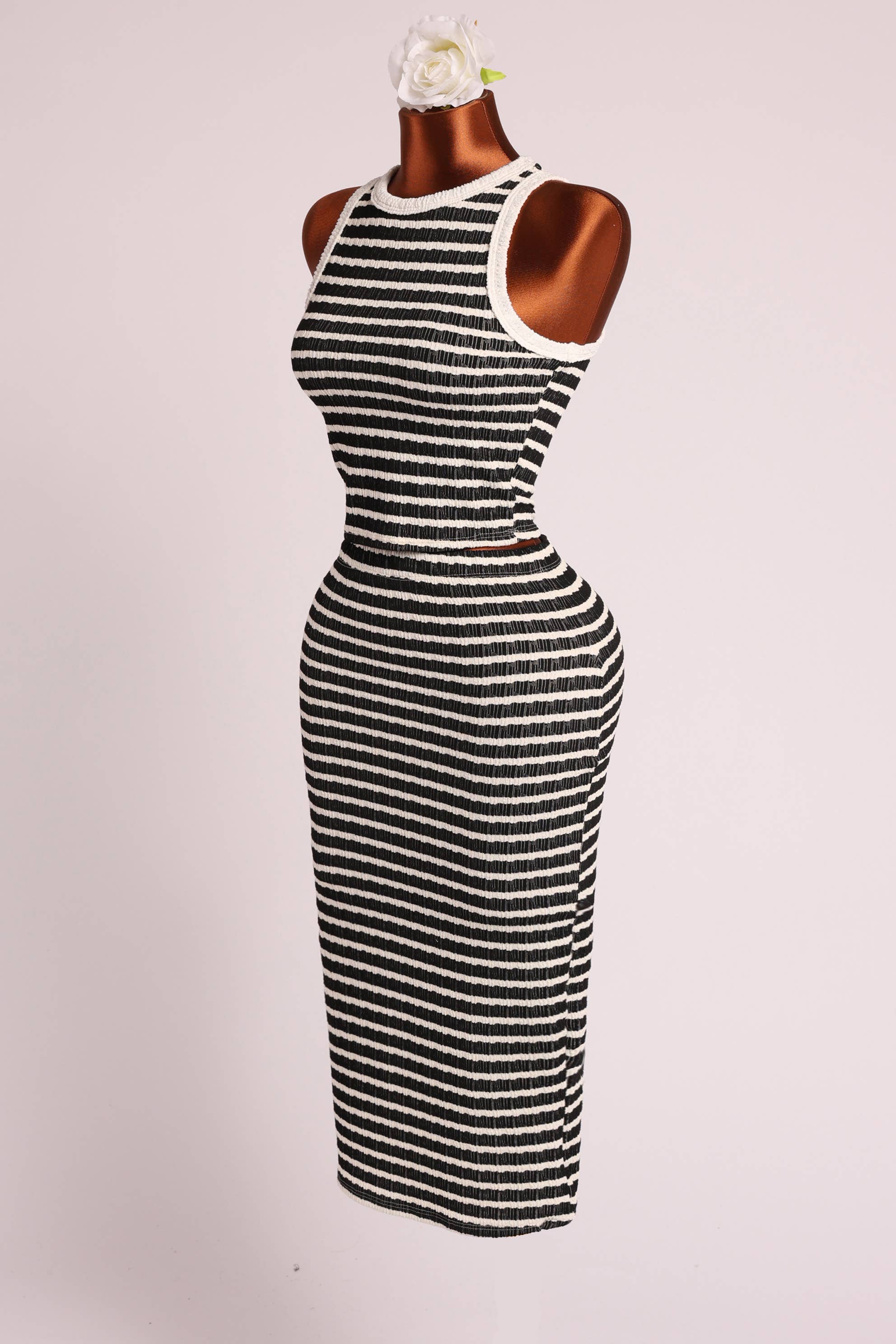 Oats sleeveless top & midi skirt set