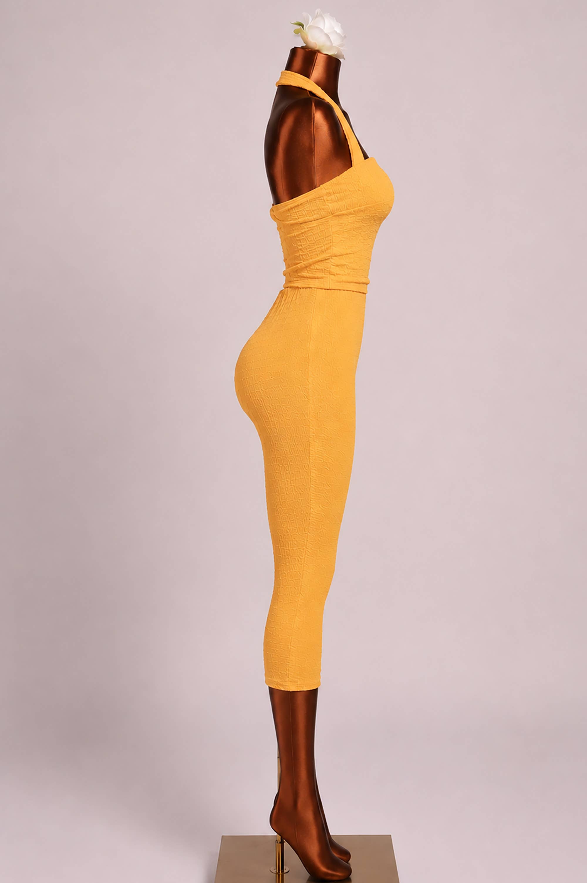 Elevatedhalter top capri set