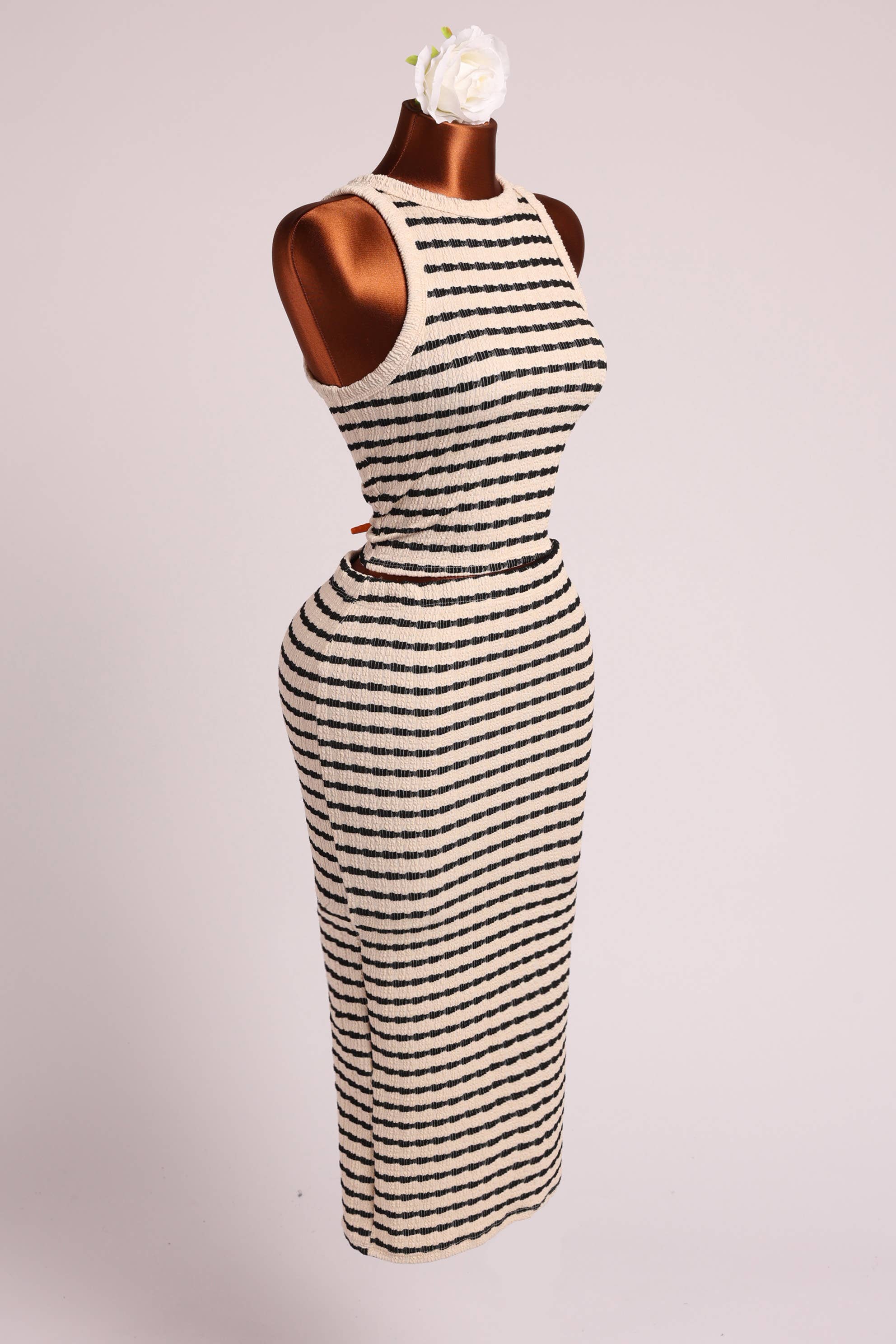 Oats sleeveless top & midi skirt set